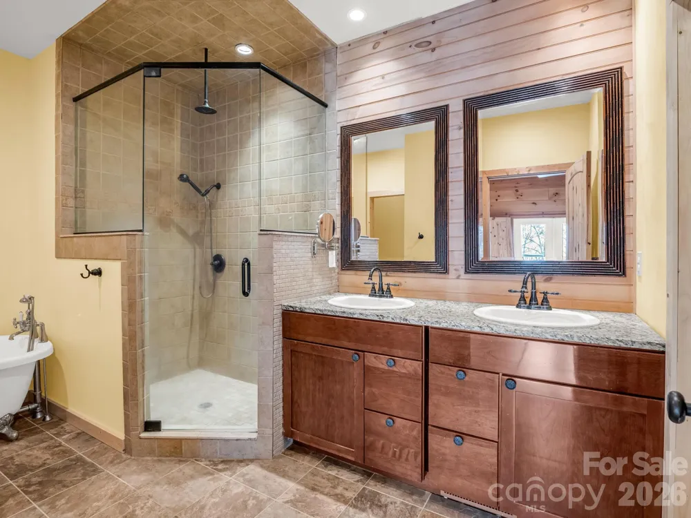 110 Chetan Way Lake Lure, NC 28746