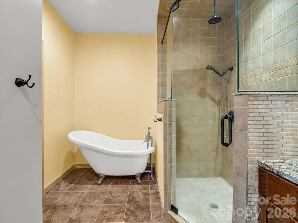 110 Chetan Way Lake Lure, NC 28746