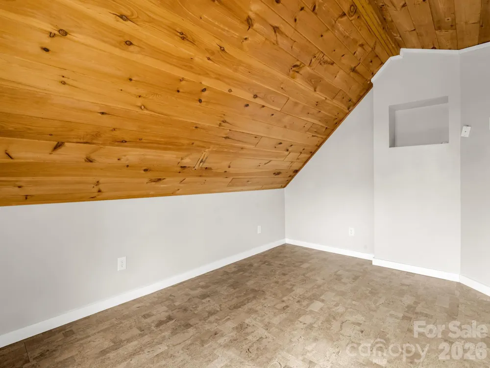 110 Chetan Way Lake Lure, NC 28746