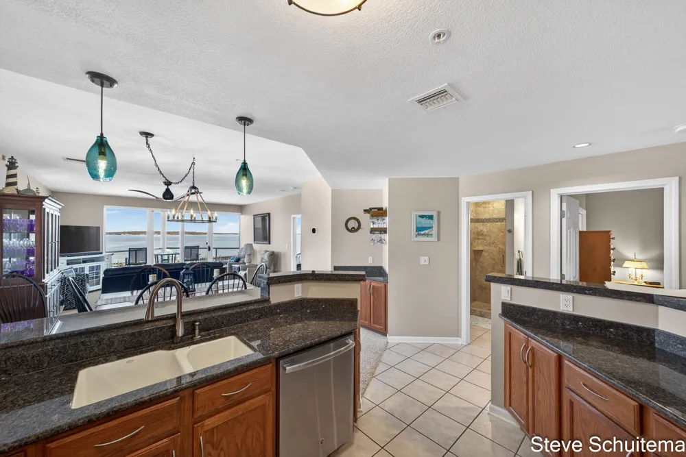 2964 Lakeshore Drive #W 304 Muskegon City, MI 49441