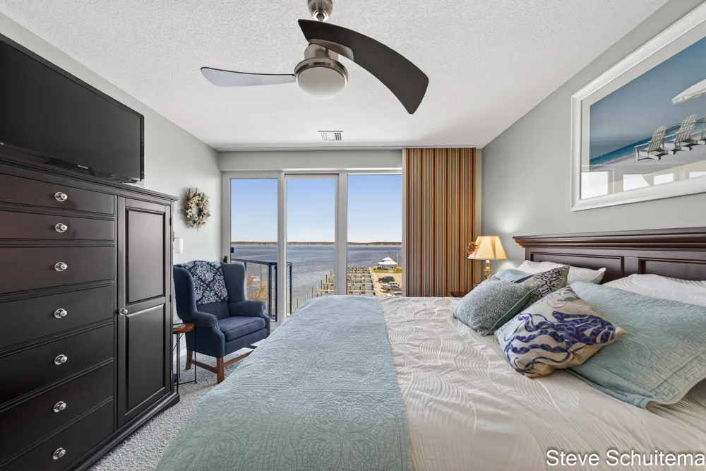 2964 Lakeshore Drive #W 304 Muskegon City, MI 49441