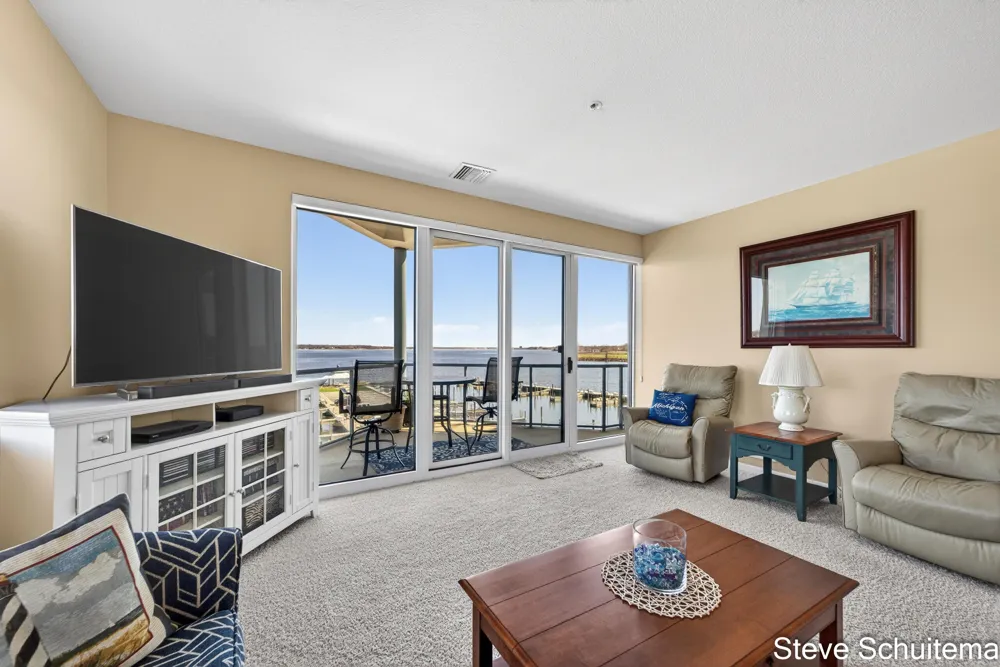 2964 Lakeshore Drive #W 304 Muskegon City, MI 49441