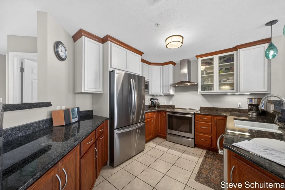 2964 Lakeshore Drive #W 304 Muskegon City, MI 49441