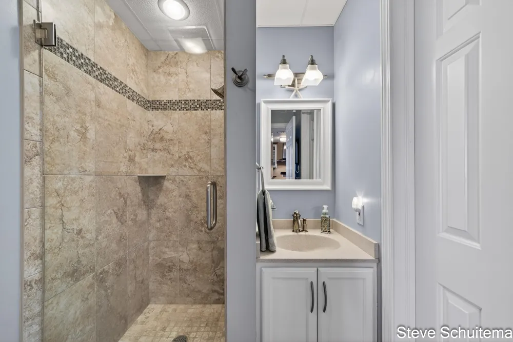 2964 Lakeshore Drive #W 304 Muskegon City, MI 49441