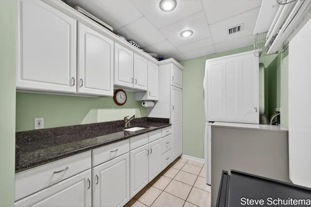 2964 Lakeshore Drive #W 304 Muskegon City, MI 49441