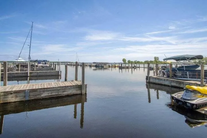 2964 Lakeshore Drive #W 304 Muskegon City, MI 49441