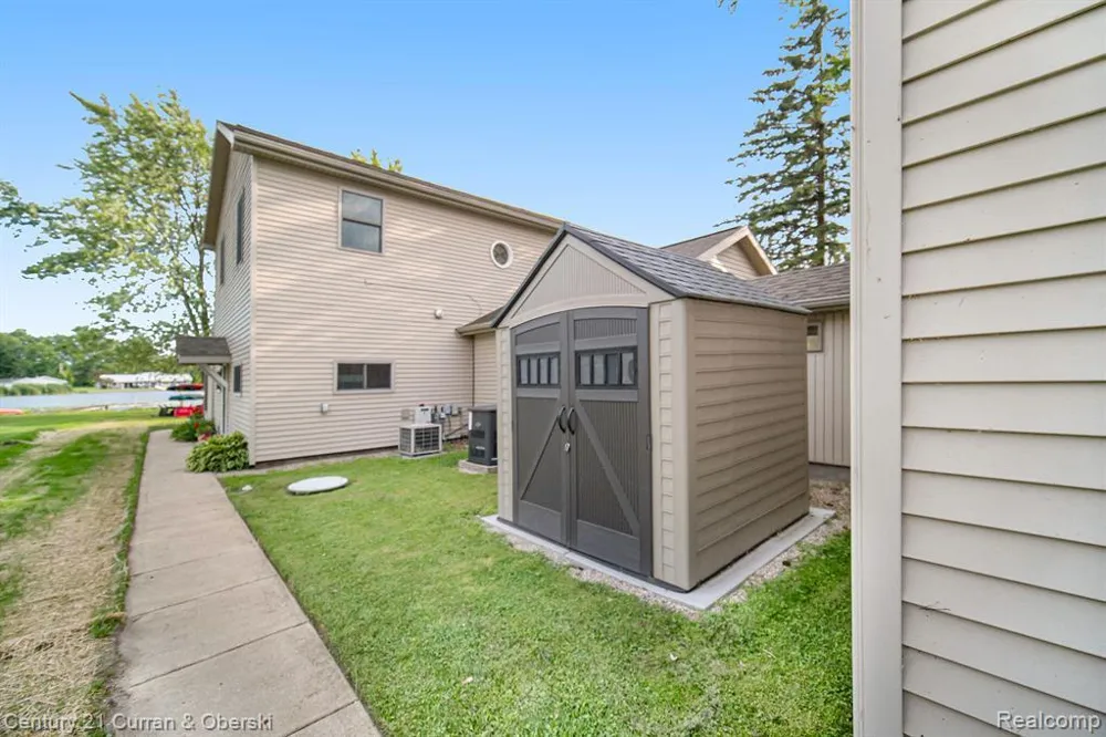 504 Olcott Lake Drive Napoleon Township, MI 49201