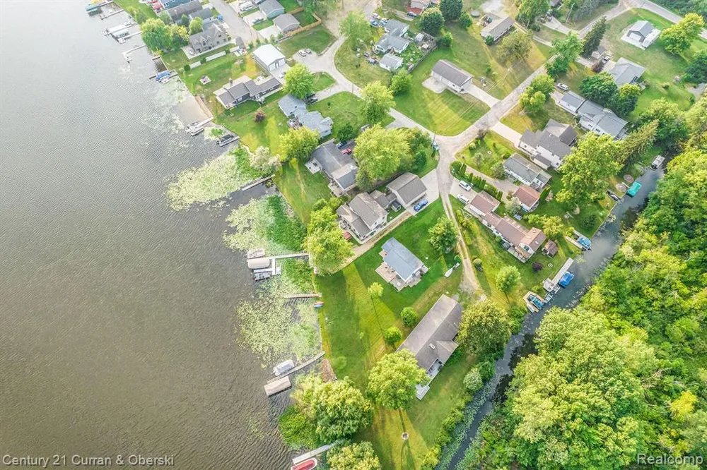 504 Olcott Lake Drive Napoleon Township, MI 49201