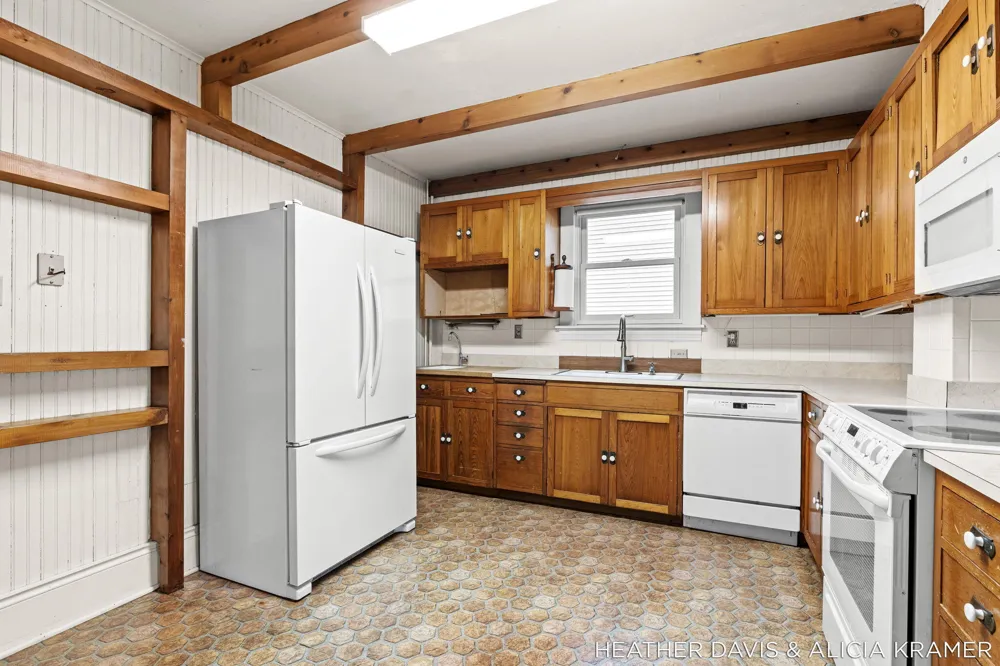 1755 South Shore Drive Park Township, MI 49423