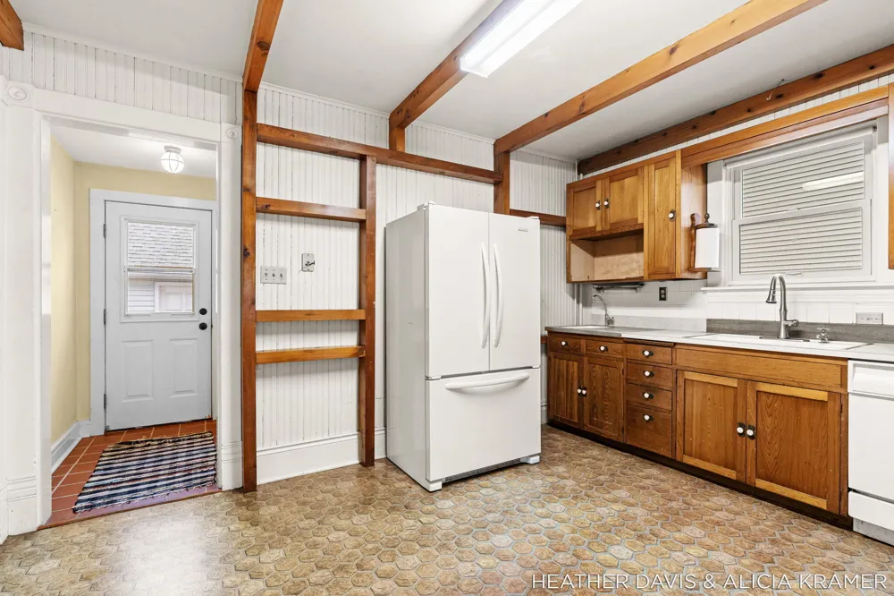 1755 South Shore Drive Park Township, MI 49423