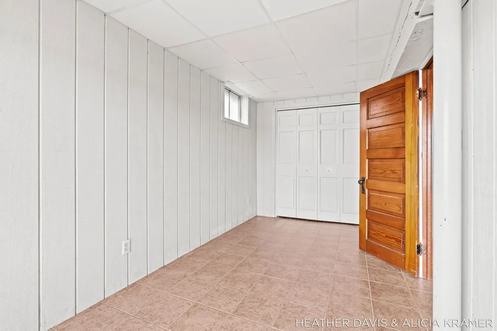 1755 South Shore Drive Park Township, MI 49423