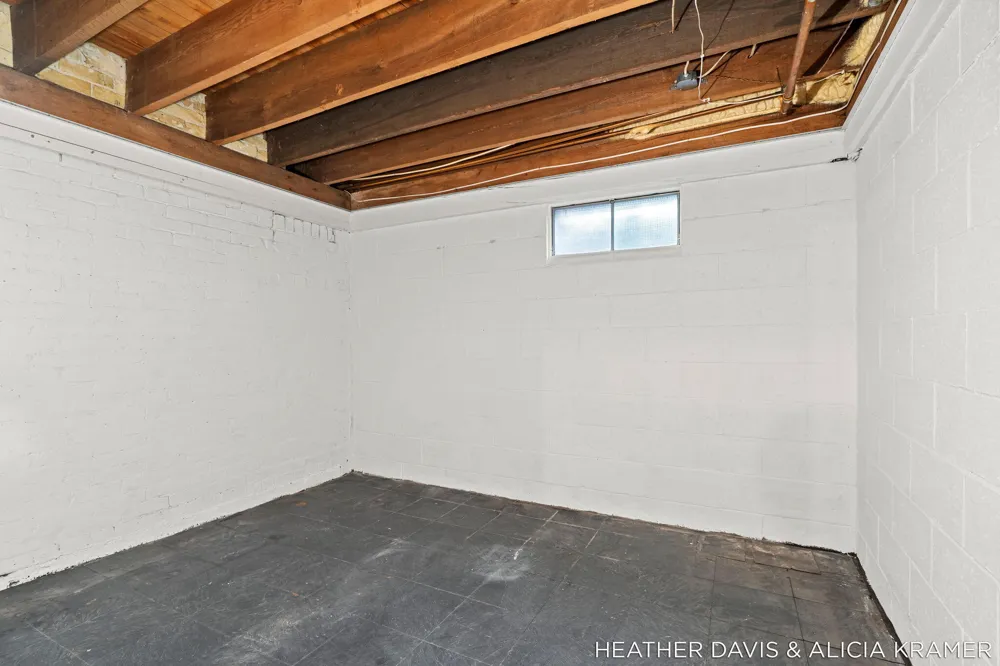 1755 South Shore Drive Park Township, MI 49423
