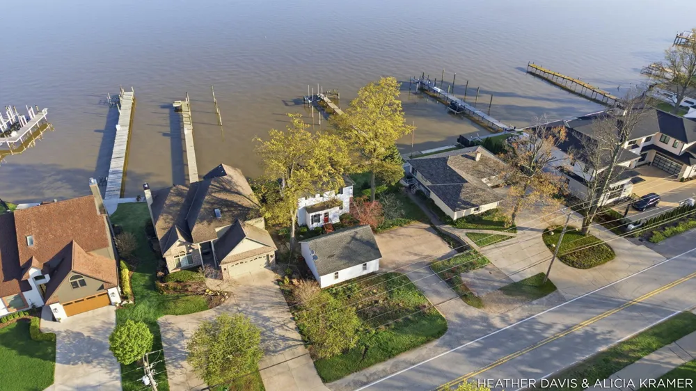 1755 South Shore Drive Park Township, MI 49423
