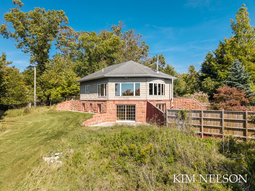 925 S Lake Street Whitehall City, MI 49461