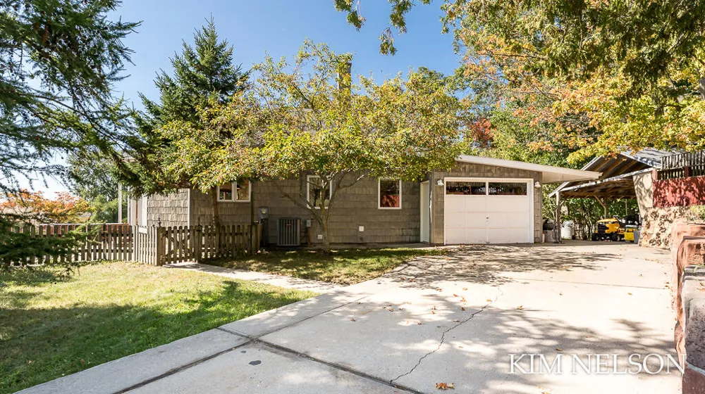 925 S Lake Street Whitehall City, MI 49461
