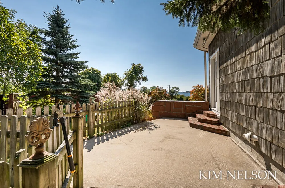 925 S Lake Street Whitehall City, MI 49461