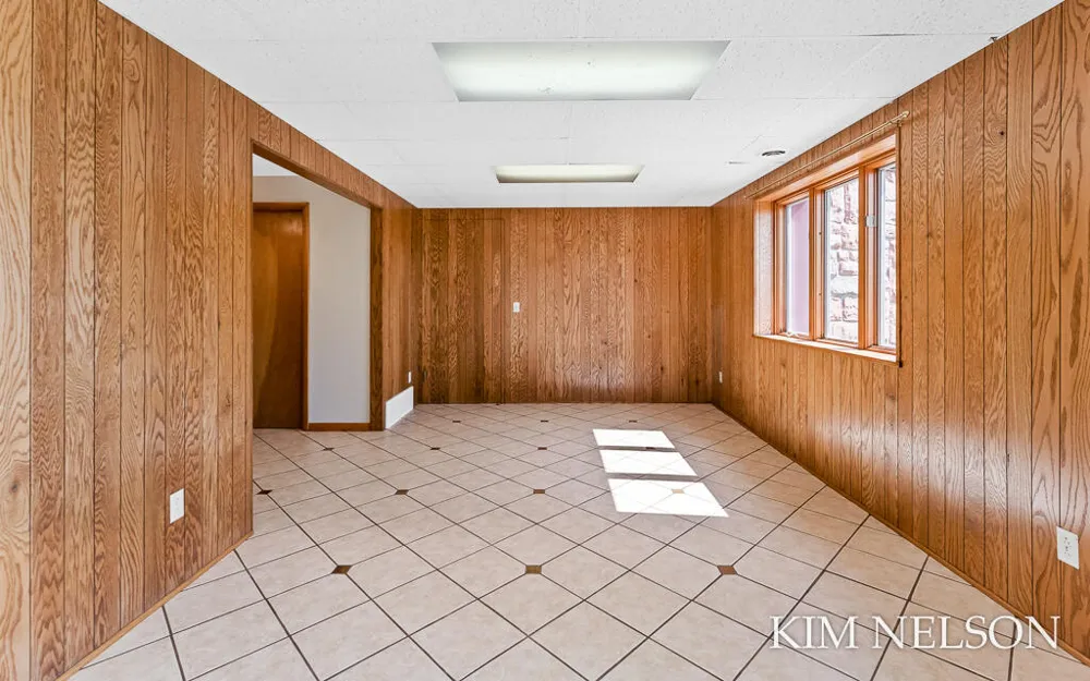 925 S Lake Street Whitehall City, MI 49461