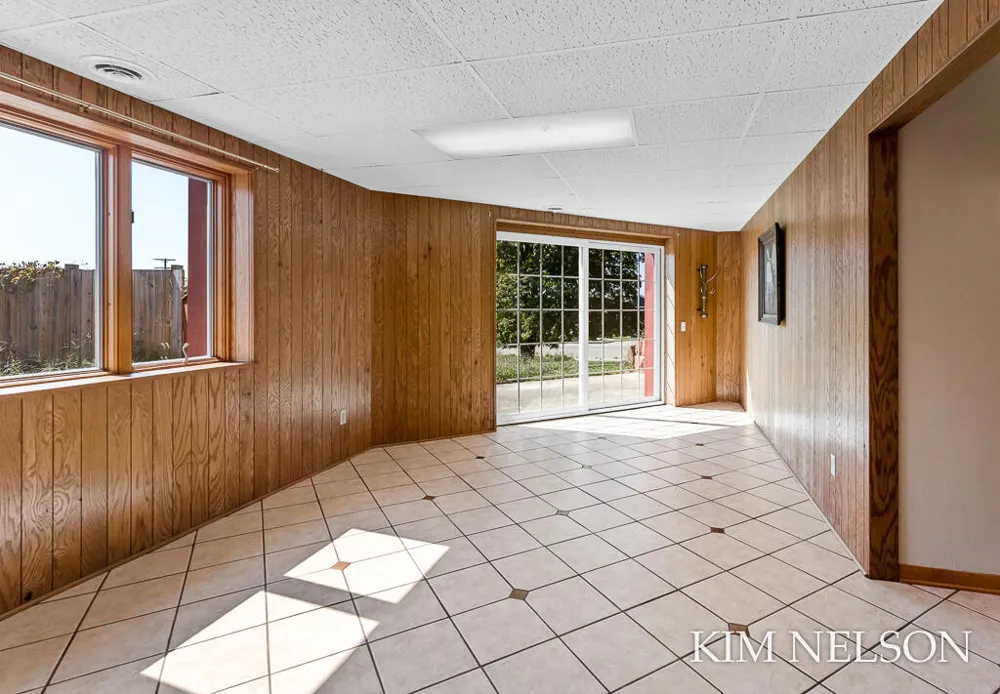925 S Lake Street Whitehall City, MI 49461