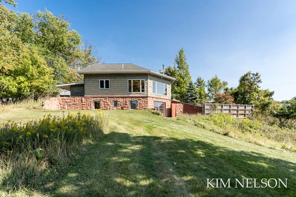 925 S Lake Street Whitehall City, MI 49461