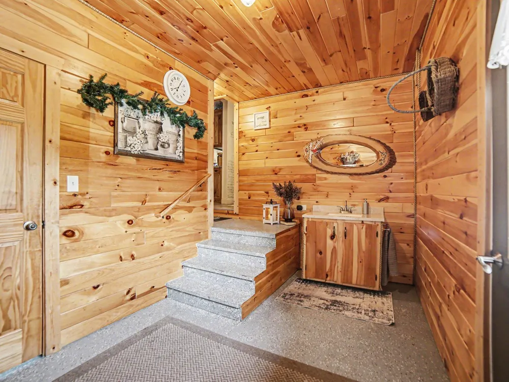1799 E U.S. 10 Custer Township, MI 49405