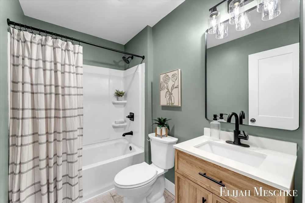 10463 Poplar Drive NE Oakfield Township, MI 49341