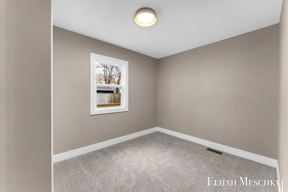 10463 Poplar Drive NE Oakfield Township, MI 49341