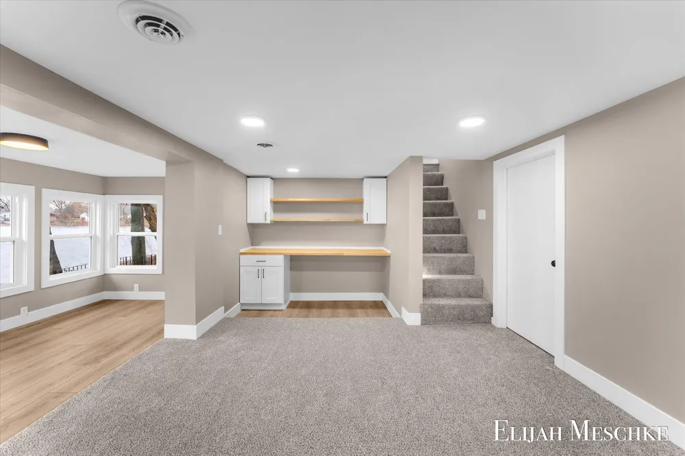 10463 Poplar Drive NE Oakfield Township, MI 49341