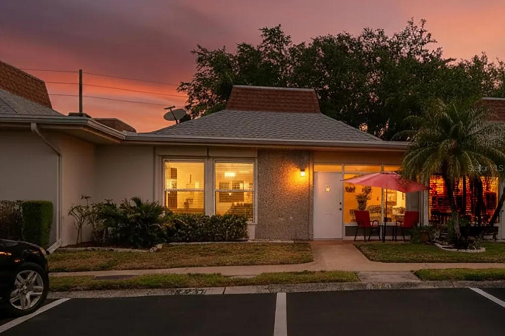 4363 TAHITIAN GARDENS CIRCLE #B Holiday, FL 34691