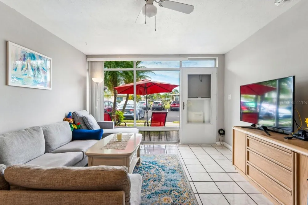 4363 TAHITIAN GARDENS CIRCLE #B Holiday, FL 34691