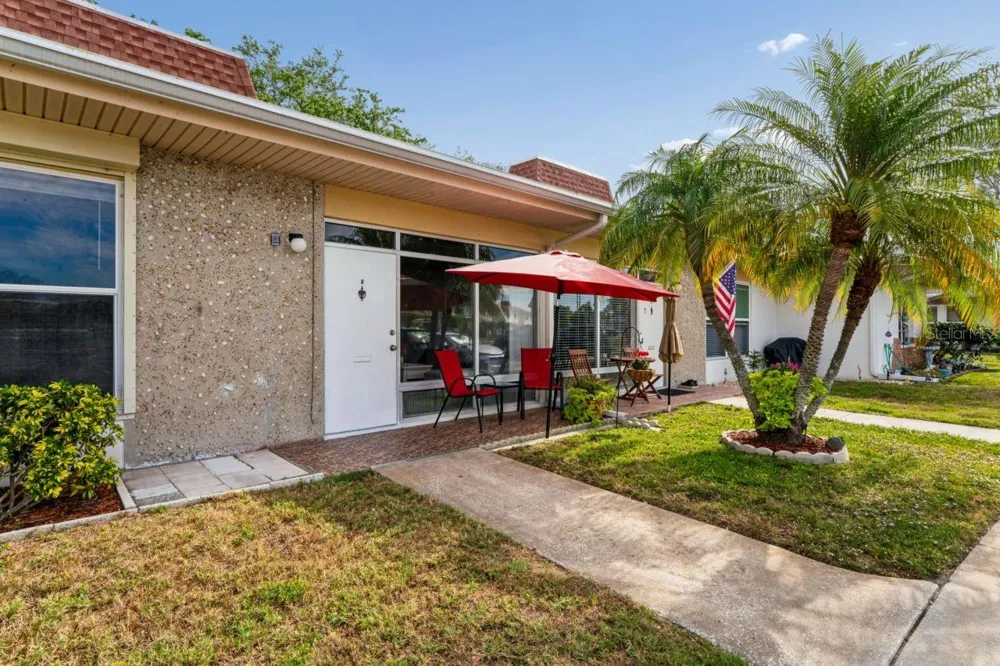 4363 TAHITIAN GARDENS CIRCLE #B Holiday, FL 34691
