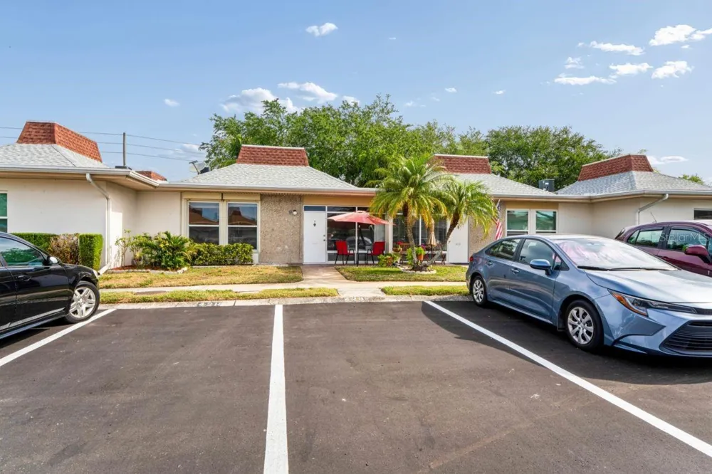 4363 TAHITIAN GARDENS CIRCLE #B Holiday, FL 34691