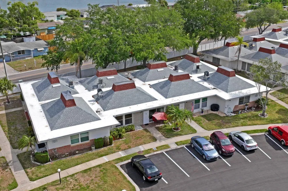 4363 TAHITIAN GARDENS CIRCLE #B Holiday, FL 34691
