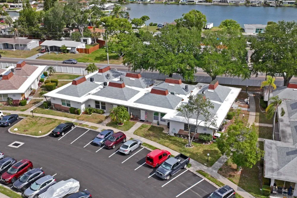 4363 TAHITIAN GARDENS CIRCLE #B Holiday, FL 34691