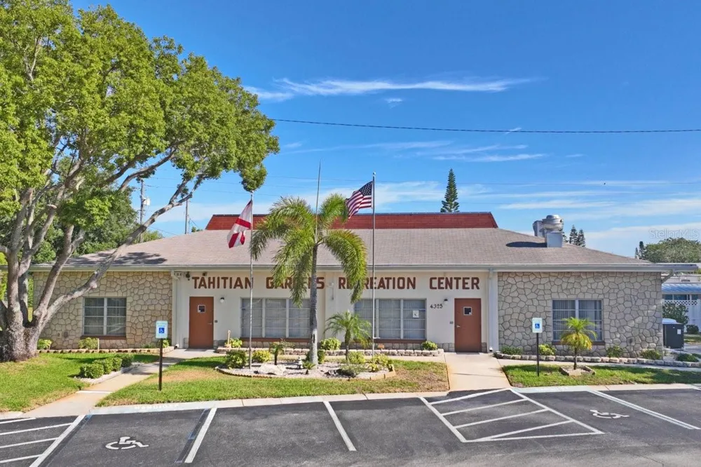4363 TAHITIAN GARDENS CIRCLE #B Holiday, FL 34691