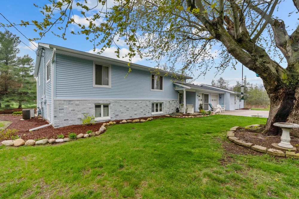 3412 Briar Jefferson Township, MI 49266