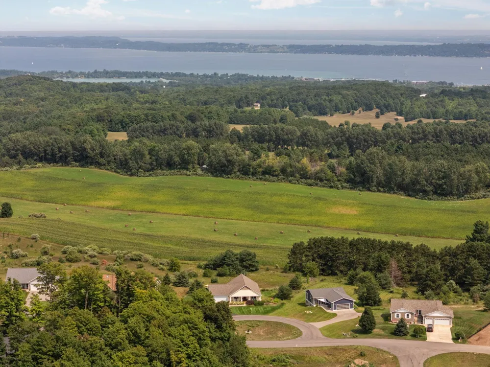 8371 E Boca Vista Trail Elmwood Charter Township, MI 49684