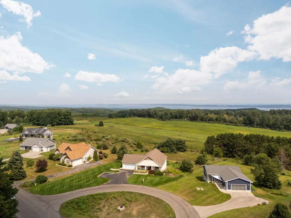 8371 E Boca Vista Trail Elmwood Charter Township, MI 49684