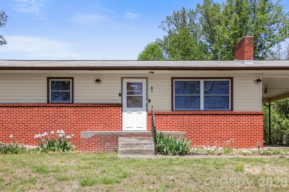 41 Hartshorn Drive Candler, NC 28715