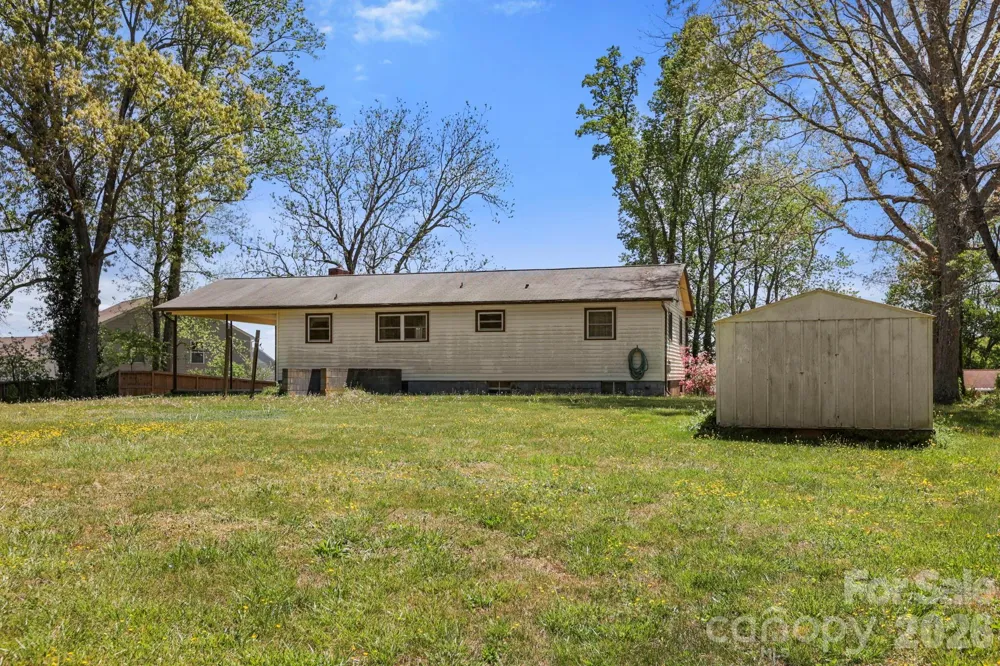 41 Hartshorn Drive Candler, NC 28715