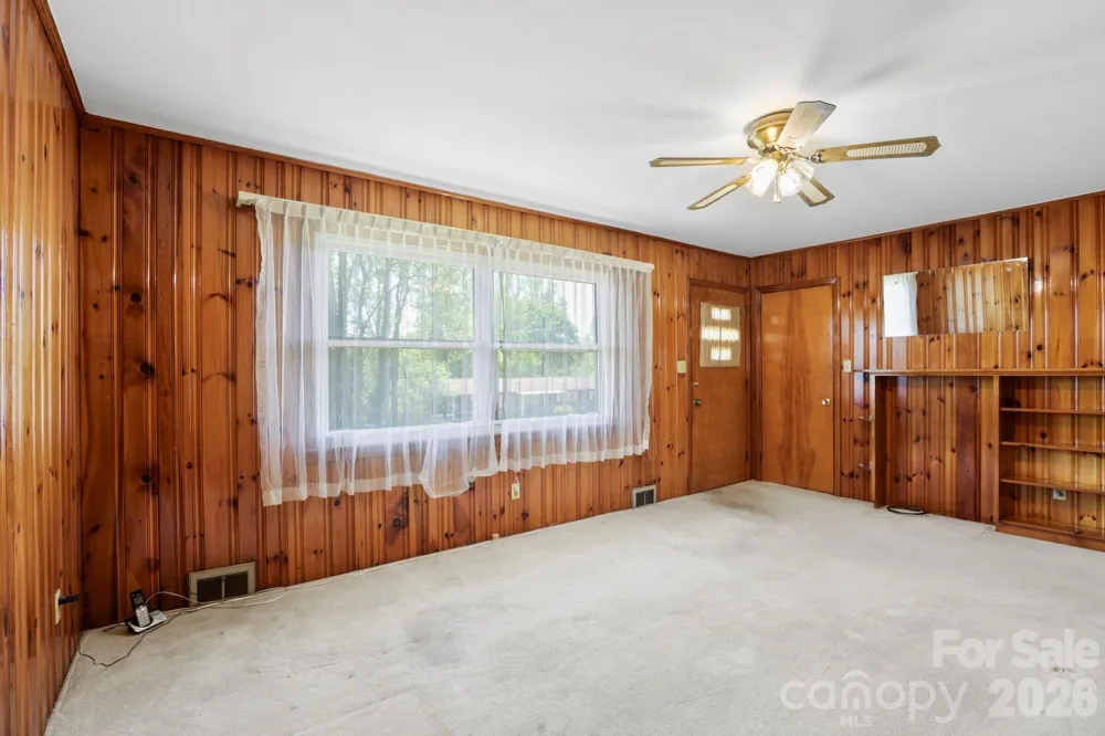 41 Hartshorn Drive Candler, NC 28715