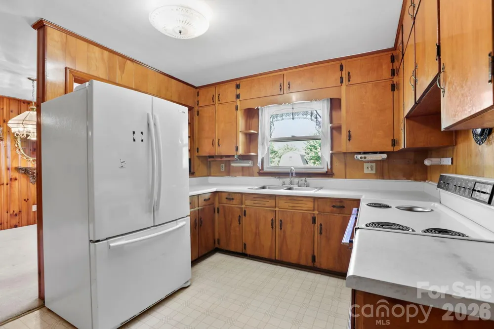 41 Hartshorn Drive Candler, NC 28715