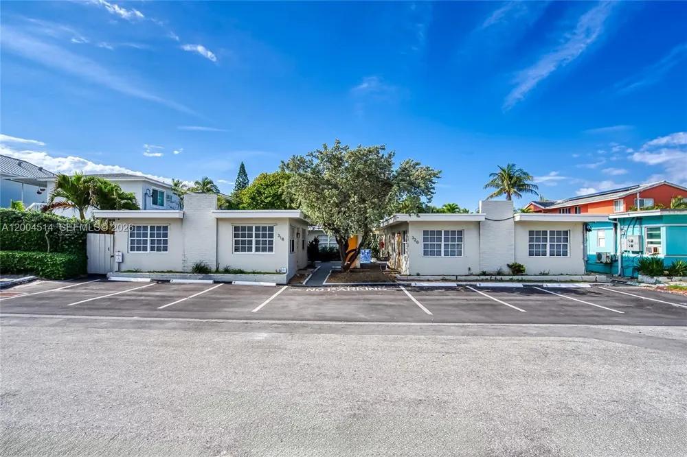 318 Walnut St Hollywood, FL 33019