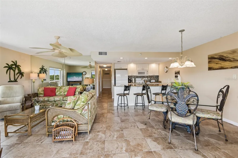 50 GULF BOULEVARD #301 Indian Rocks Beach, FL 33785