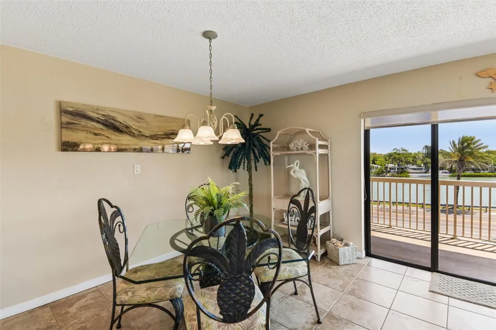 50 GULF BOULEVARD #301 Indian Rocks Beach, FL 33785