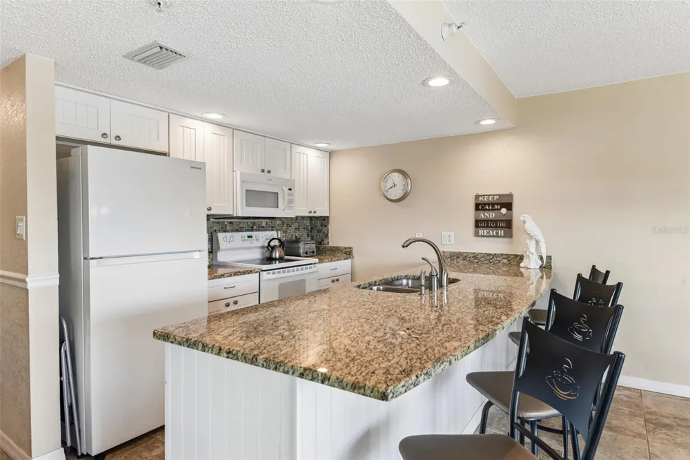 50 GULF BOULEVARD #301 Indian Rocks Beach, FL 33785