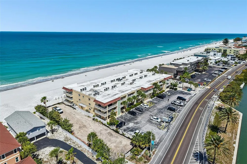 50 GULF BOULEVARD #301 Indian Rocks Beach, FL 33785