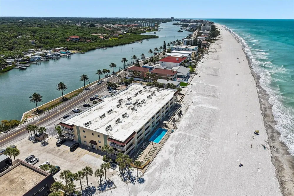 50 GULF BOULEVARD #301 Indian Rocks Beach, FL 33785