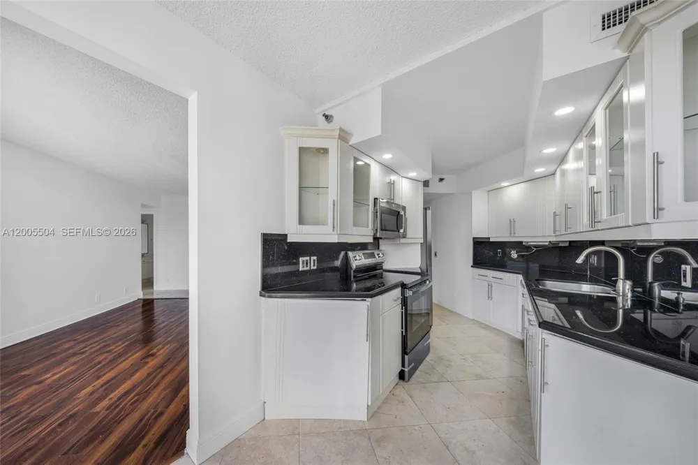 3610 Yacht Club Dr #1016 Aventura, FL 33180