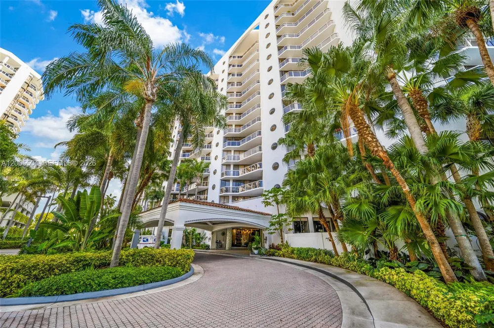 3610 Yacht Club Dr #1016 Aventura, FL 33180