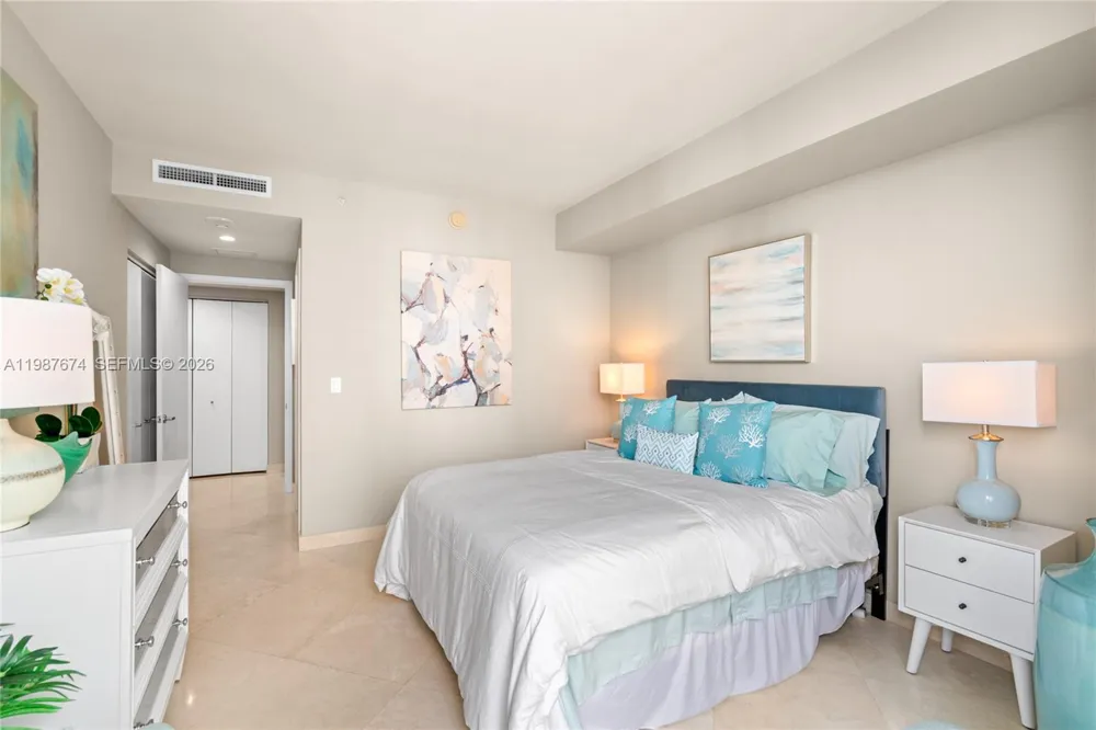901 Brickell Key Blvd #2804 Miami, FL 33131